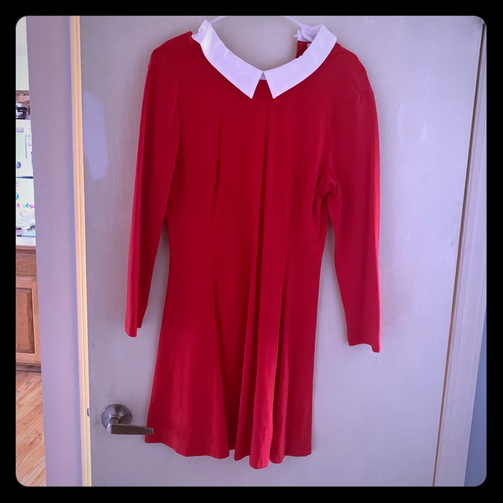 Red dress with Peter Pan collar.